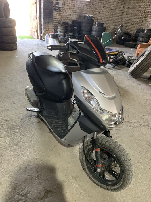 Мотоцикл Peugeot kisbee