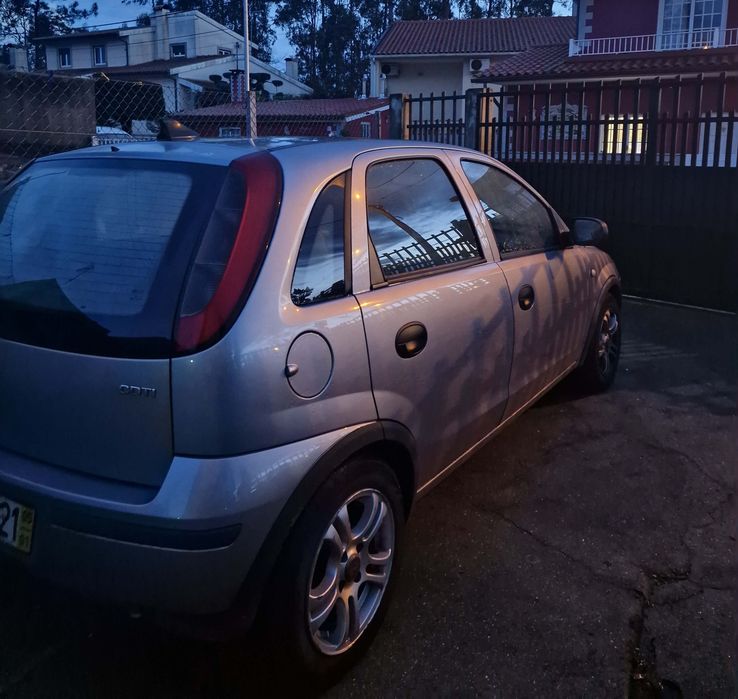Vendo Opel Corsa C 1.3 CDTI  com 185 000 km