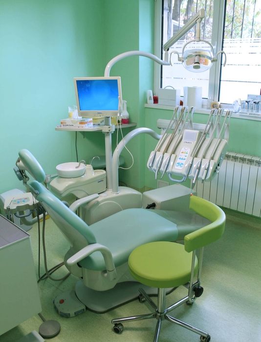 По запчастинам стоматологічна установка Gnatus Стоматологическое