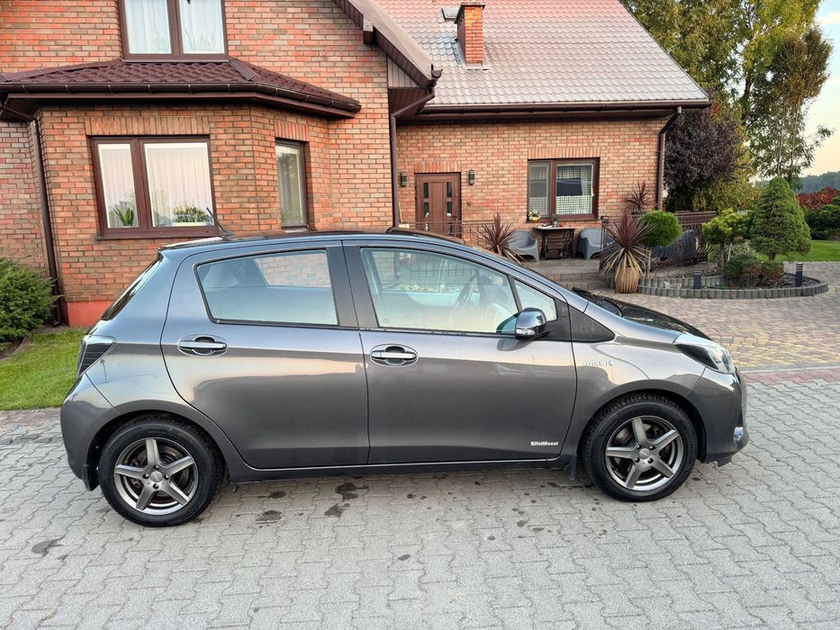 Toyota Yaris Hybryda * Niemcy * Idealna !!
