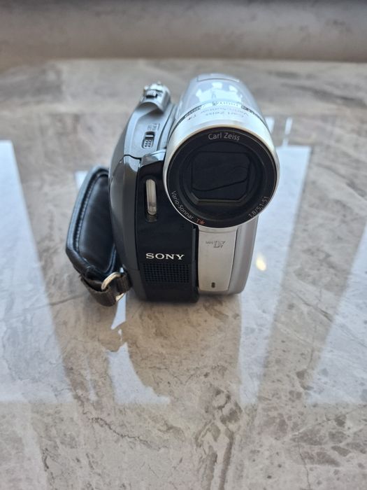 Відеокамера Sony Handycam DCR-HC94 MiniDV (на запчастини / під відновлення)