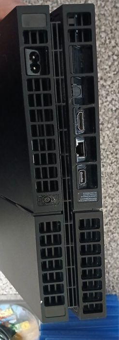 Playstation 4/15 jogos/1 comando