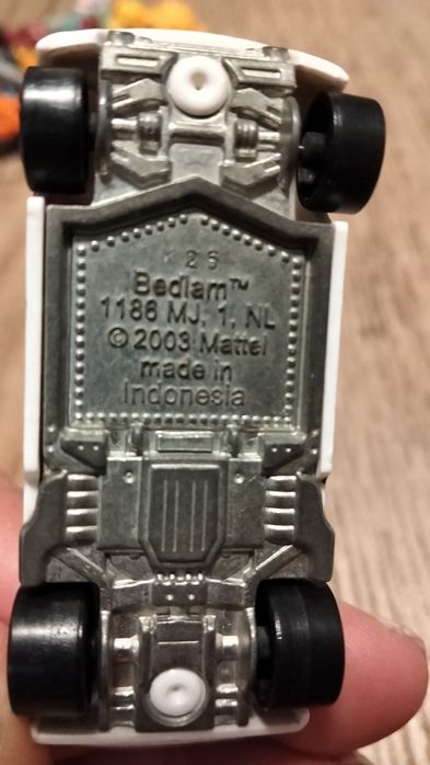 Машинка моделька