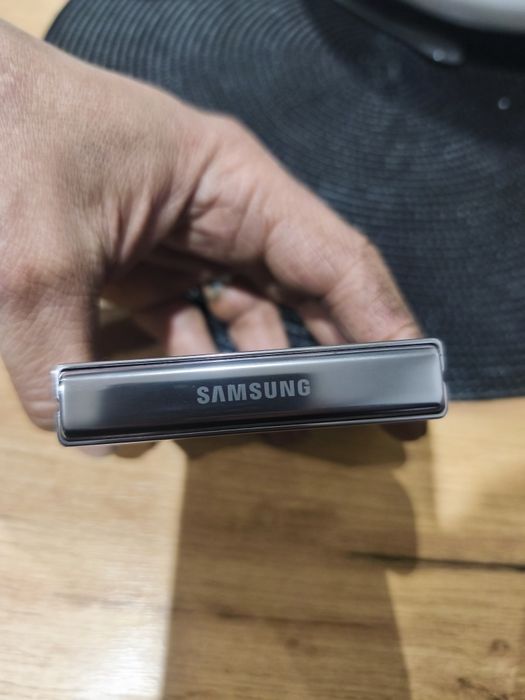 Samsung Galaxy flip5  8Gb/256Gb
