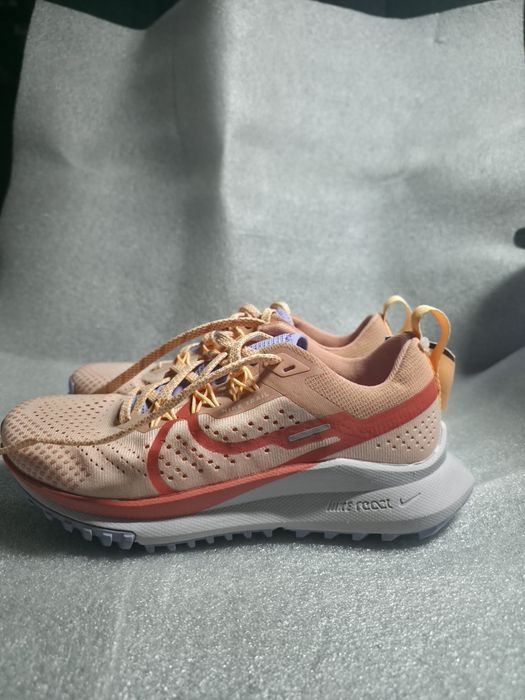 Tenis nike pegasus trail