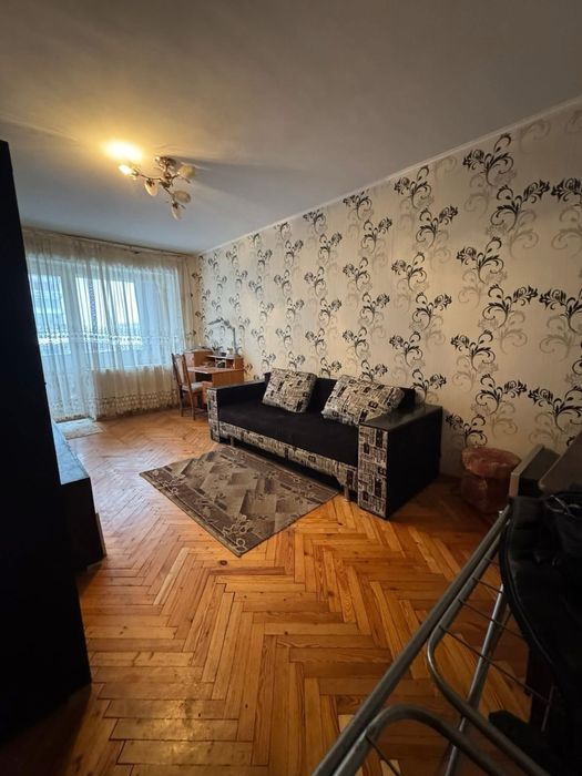 Двокімнатна квартира за вигідну ціну.