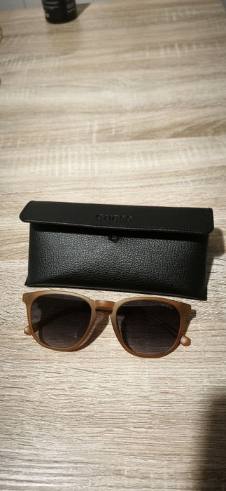 Óculos de sol Guess