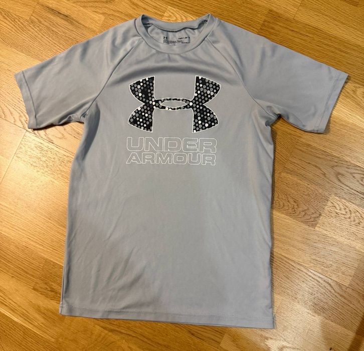 Сіра дитяча футболка Under Armour Tech Hybrid Print Logo на 10-12 років