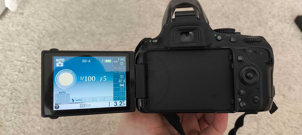 Продам фотоапарат Nikon D5100 Kit 18-105