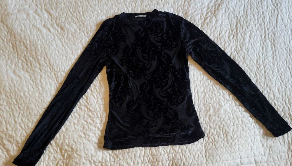 RESERVED czarna elegancka półprześwitująca bluzka S 36 8