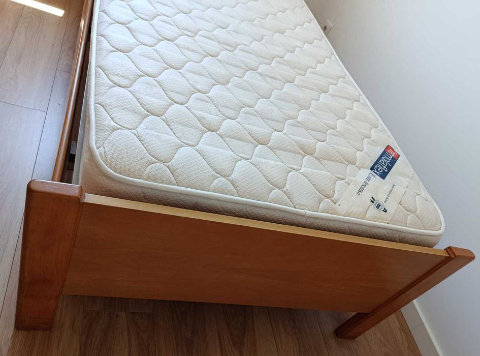 Cama e Mesa Cabeceira Interforma