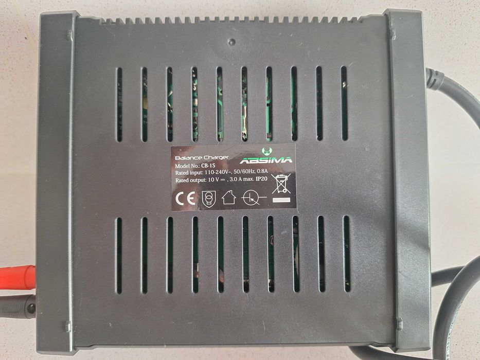 Vendo Carregador de Baterias LIPO, LIFE, NiHM 1 até 3 cell