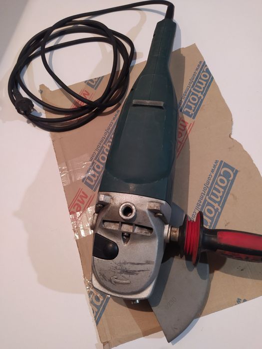 Кутова шліфувальна машина(болгарка)Metabo