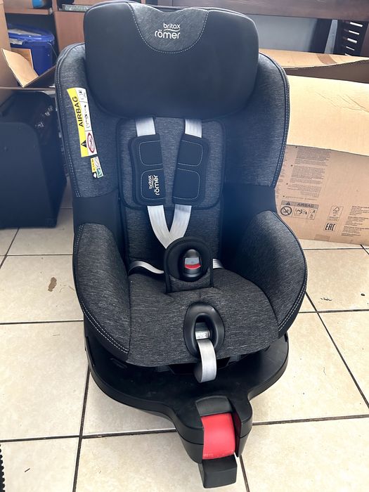 Foteli Britax Romer z bazą obrotową na Isofix