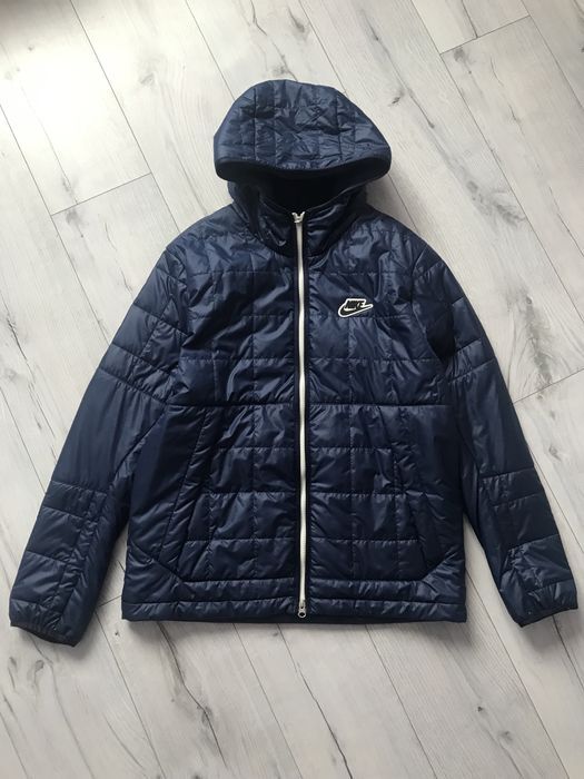 Стьобана куртка Nike