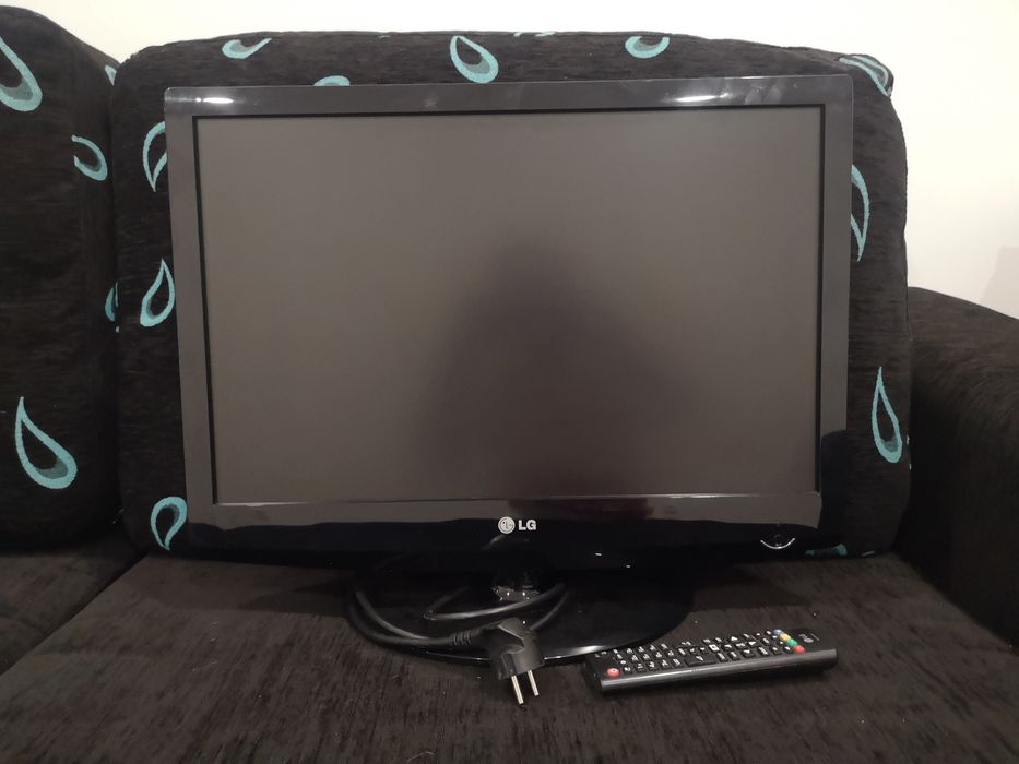 Tv LG 22LG3050, 22 polegadas, com telecomando