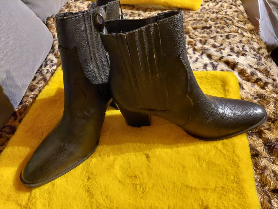 Botki damskie na obcasie rozm 40
