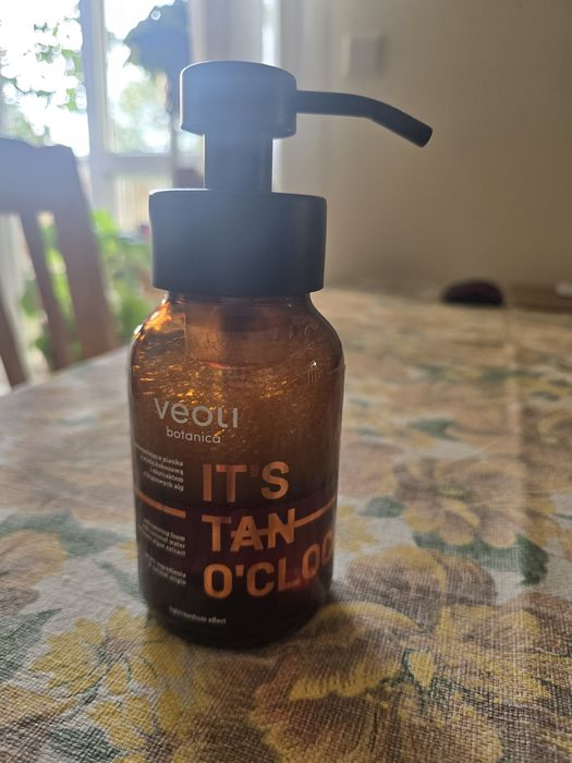 Veoli Botanica It's Tan O'Clock, pianka brązująca 
Zostało ok 50%