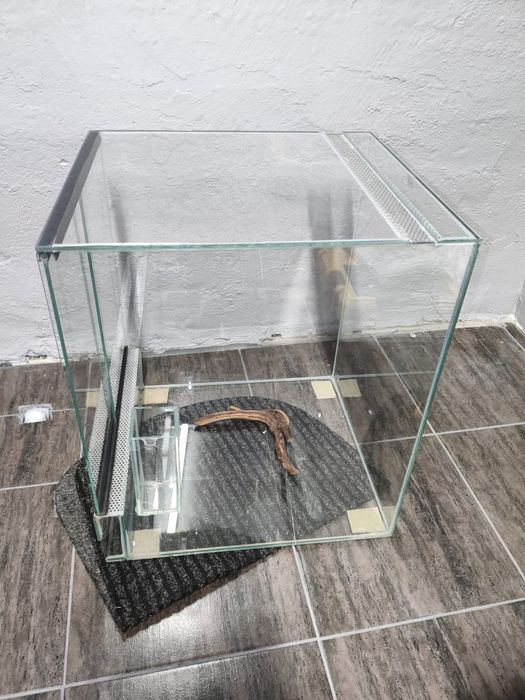 Sprzedam Terrarium