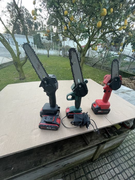 Moto serras mini com pouco uso tres maquinas uma bateria suplente