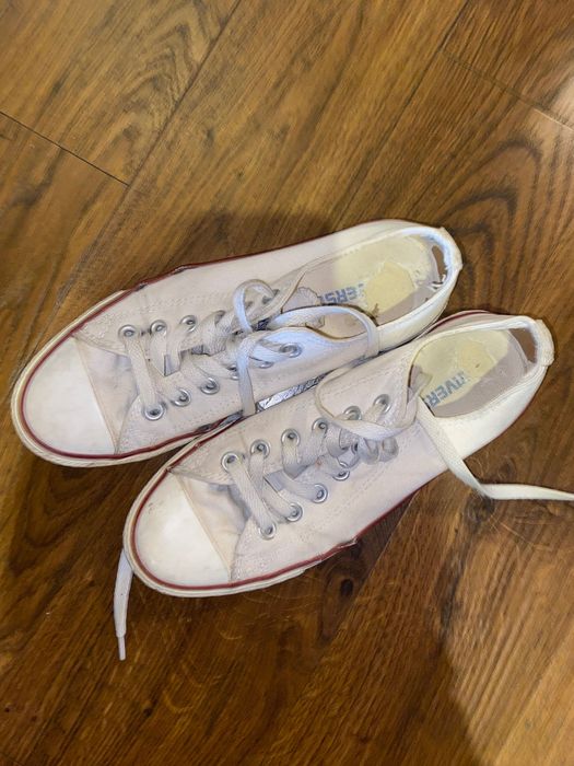Białe trampki Converse