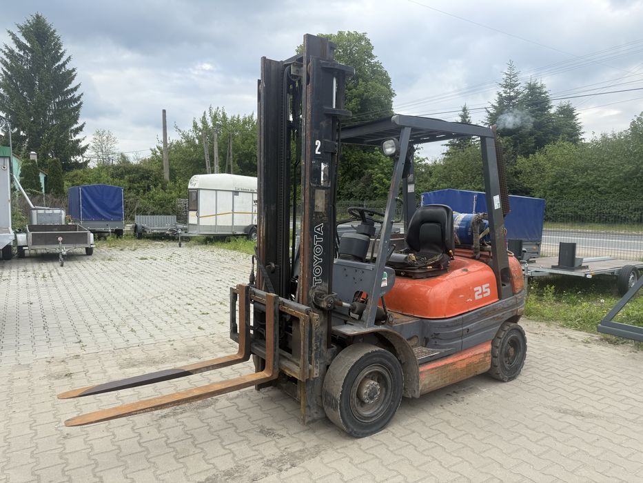 Wózek Widłowy Toyota 6FGF 25