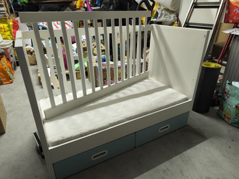 Berço bebê com colchão