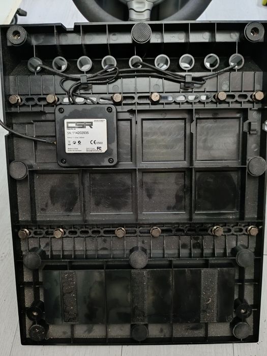 Volante Fanatec Porsche 911 GT3 RS v2 e Pedais Fanatec