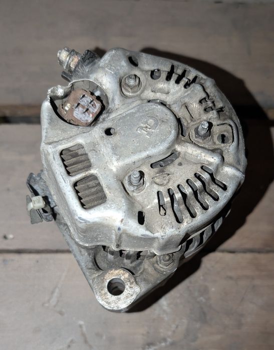 Продам генератор від Honda Prelude V (1997), 2.0 л — на реставрацію.