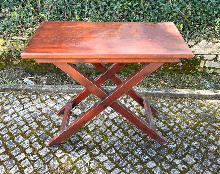 Mesa de loja balcão, pernas em tesouro, como nova