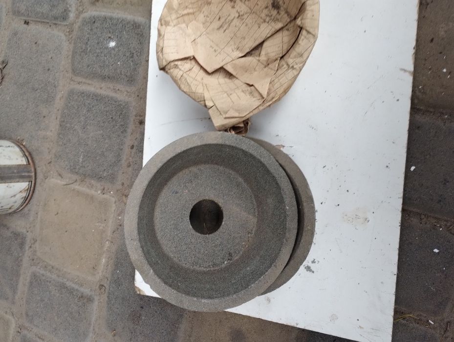 Круг абразивний чашковий