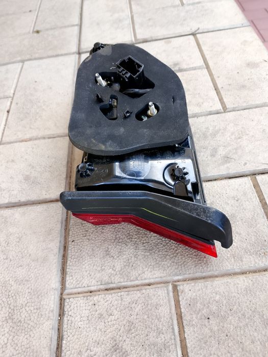 Задня права фара в ляду тігуан 2.