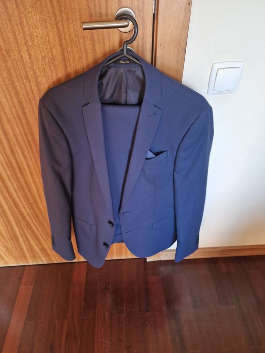 Fato de homem, da Suits Inc, tam. 38, impecável. Melhor oferta.