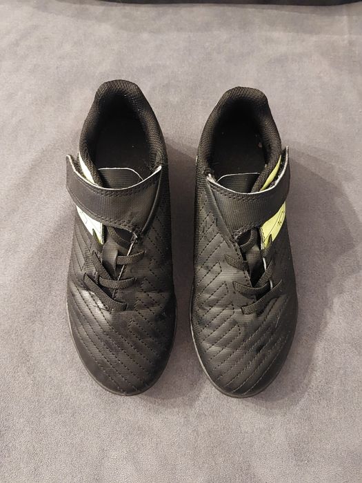 Buty piłkarskie chłopięce  r 33
