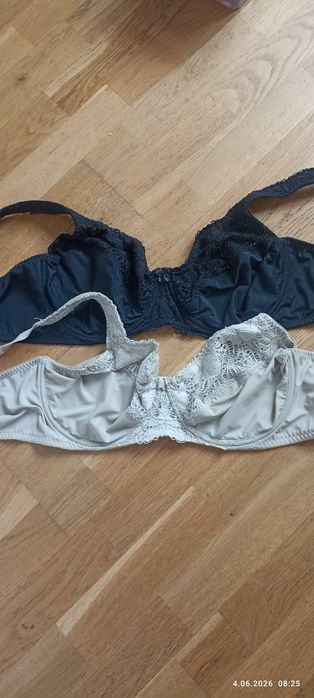 Dwa duże biustonosze Bonprix 105C