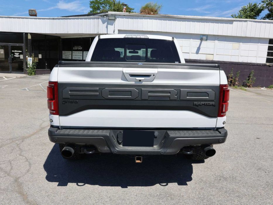 Ford F-150 Raptor      2020