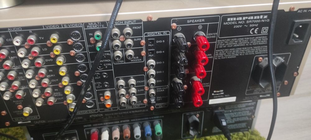 Zestaw amplitunerów Marantz