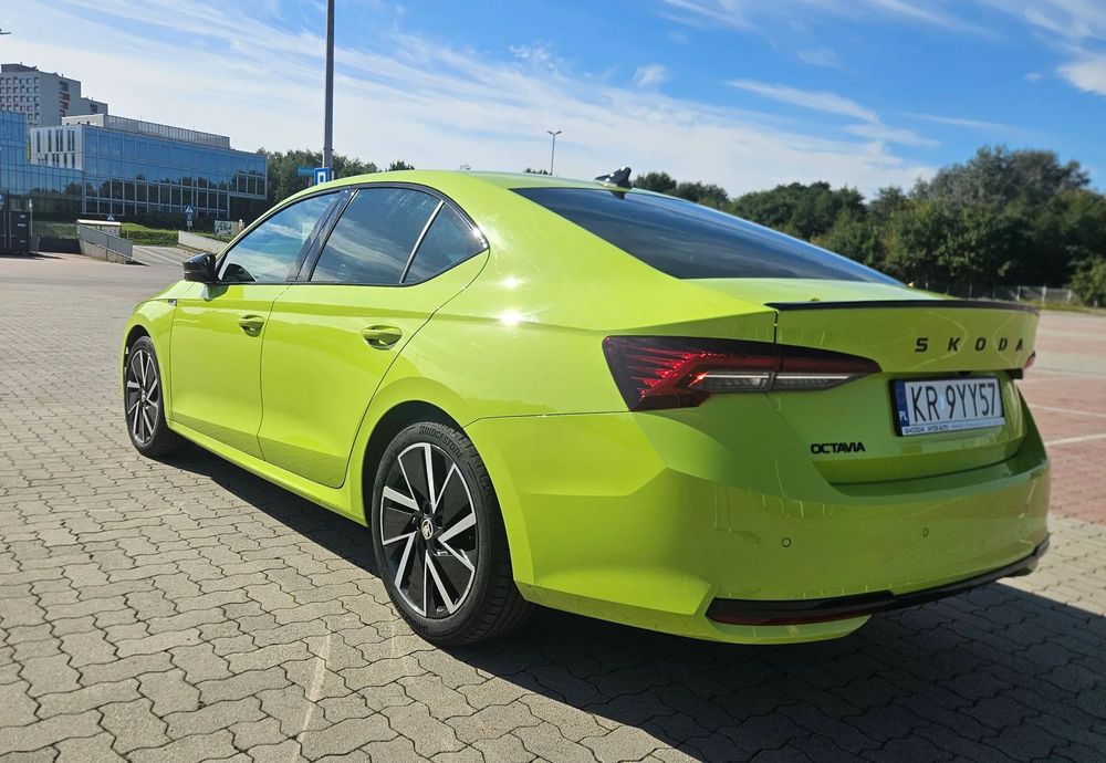 Skoda Octavia ŠKODA OCTAVIA SPORTLINE | Matrix LED |Virtual Cockpit | Winter Premium