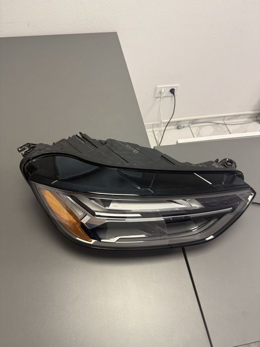 Права фара Audi Q5 80a 2021-2022-2023-2024 Full Led USA