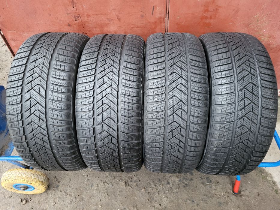 275/40/18+245/45/18 R18 Pirelli Sottozero 3 4шт ціна за 1шт шини 7мм