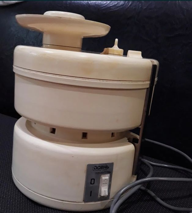 Продам электрические соковыжималки.