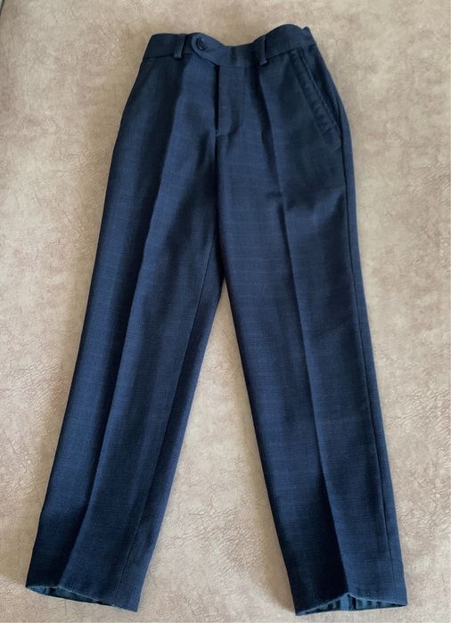 Шкільний костюм в чудовому стані, на 6-8 років