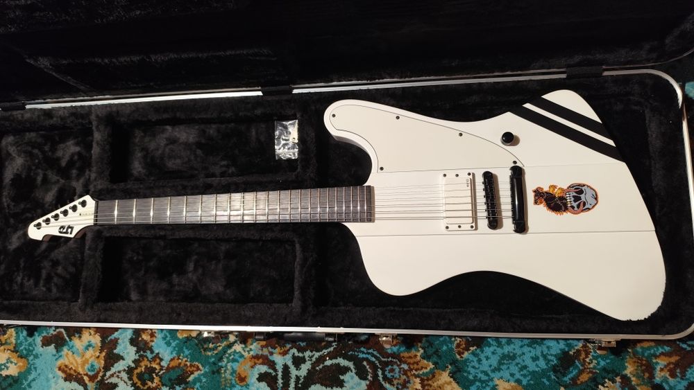 LTD Phoenix Arctic Metal + case