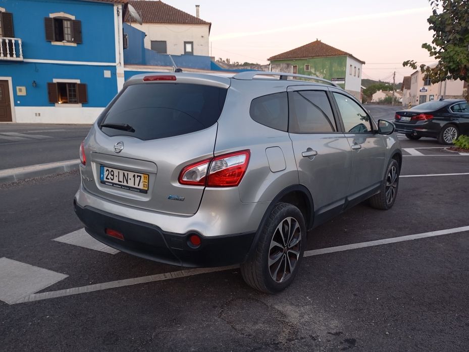 Nissan Qashqai + 2