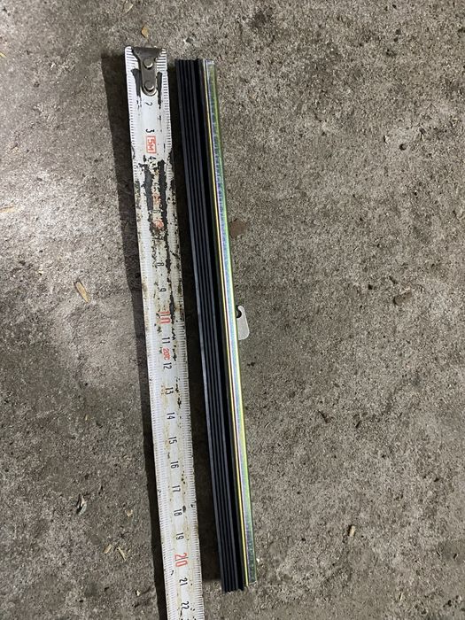 Щітка склоочисника москвіч 400,401, газ 69 Победа