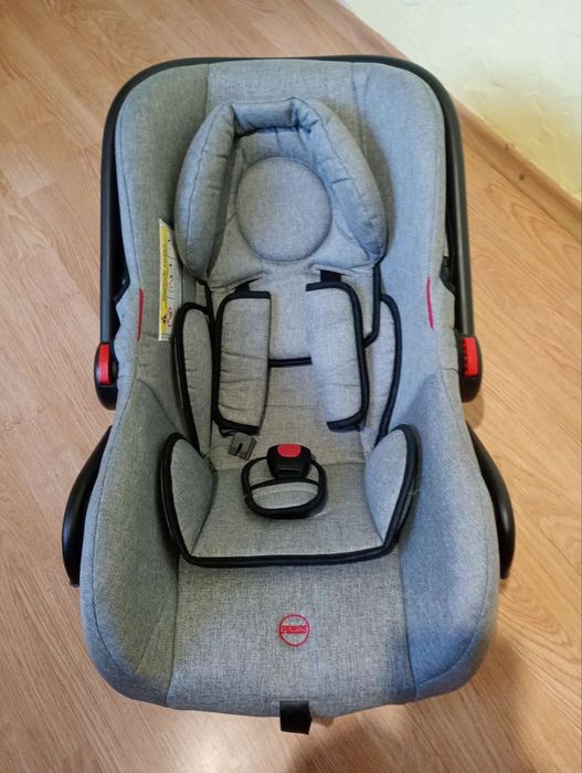 Продам автолюльку Pluto