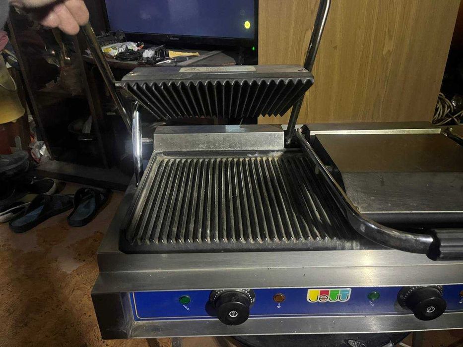 Професійний, контактний, прижимний гриль