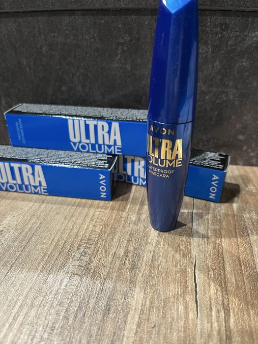 Avon Tusz do rzes Ultra Volume , black