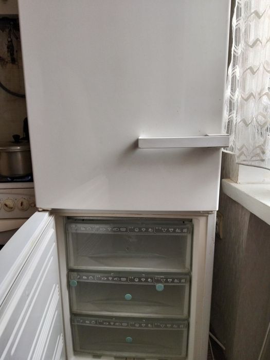 Холодильник  Mіele ідеальний стан