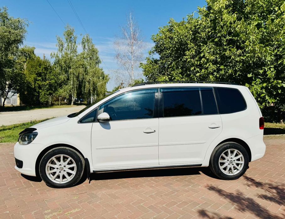 Volkswagen Touran 1.6TDI Trendline 2012р Official